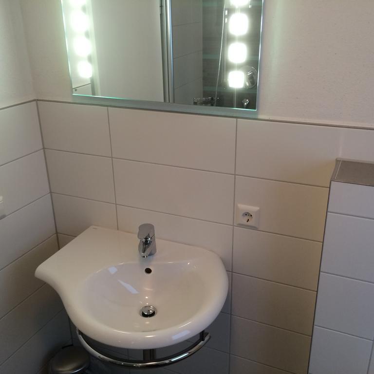 Ferienwohnung Bluetenweg Kluftern Friedrichshafen Phòng bức ảnh